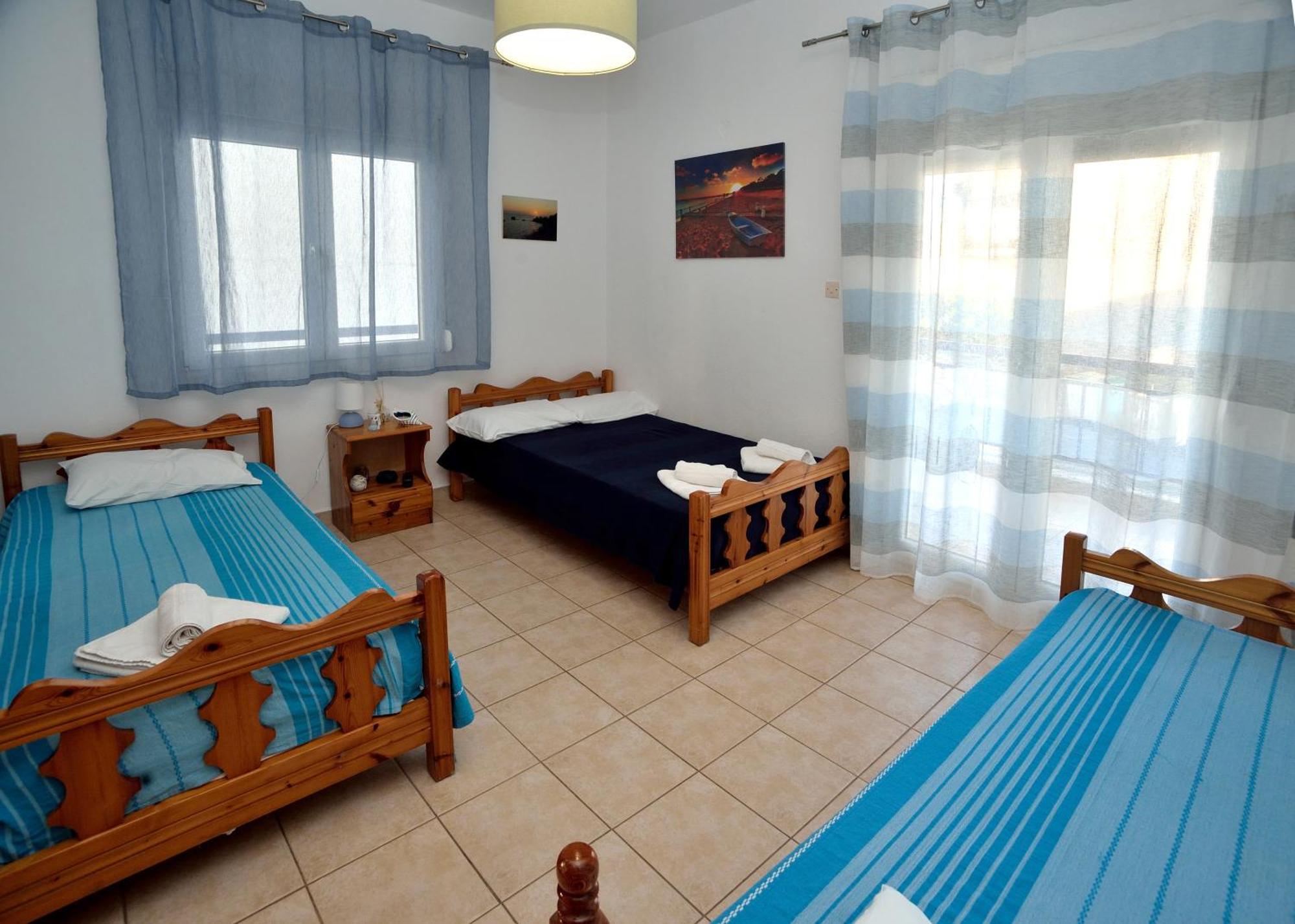 Maria Konstantinidis Apartments Неа Потидея Екстериор снимка